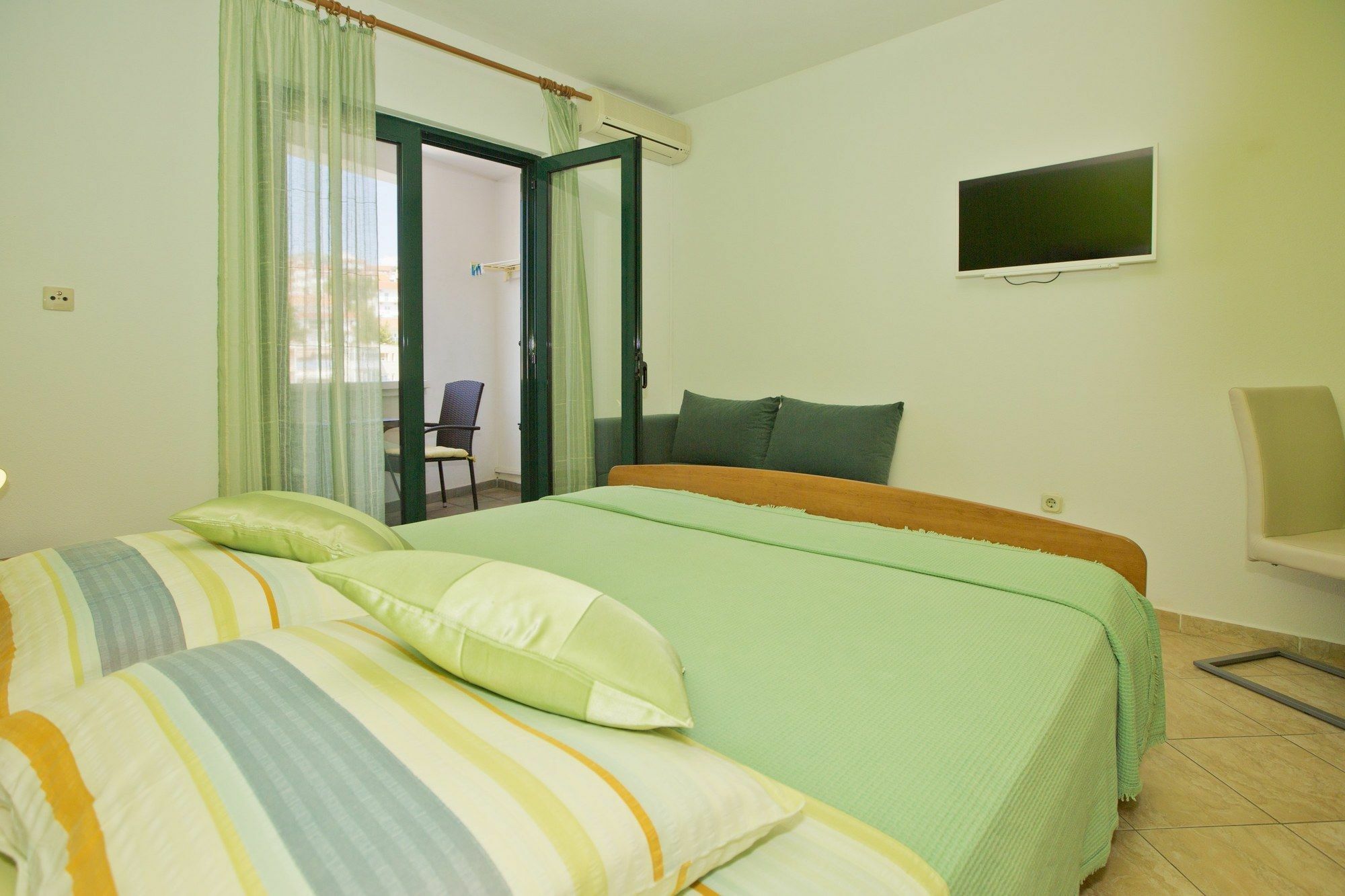 Apartments And Rooms Art Deco Pape Hvar Town Exterior photo